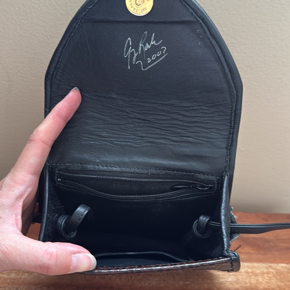 Vintage Crossbody Bag - Picture 5 of 8